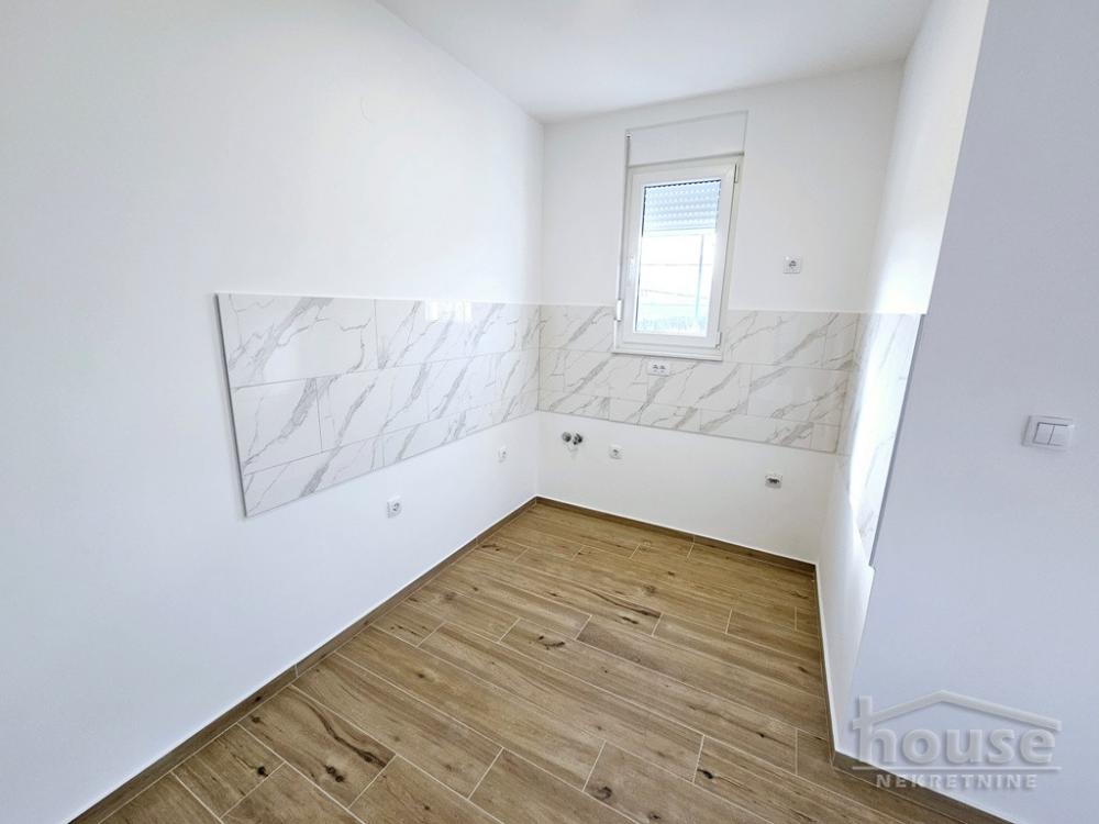 Slika 3 - Stan,NOVI SAD,ADICE,kv: 48.00, € 105600, ID: 1064932