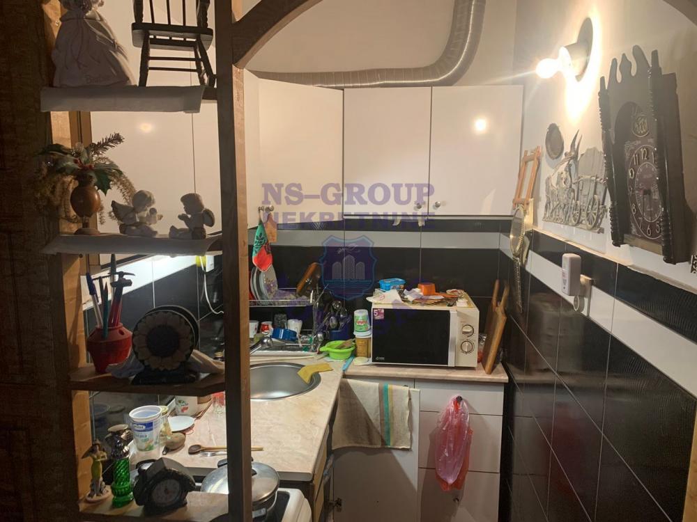 Slika 4 - Dvosoban, 35m2, Novi Sad centar Novi Sad, sa terasom