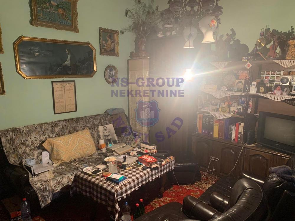 Slika 3 - Dvosoban, 35m2, Novi Sad centar Novi Sad, sa terasom