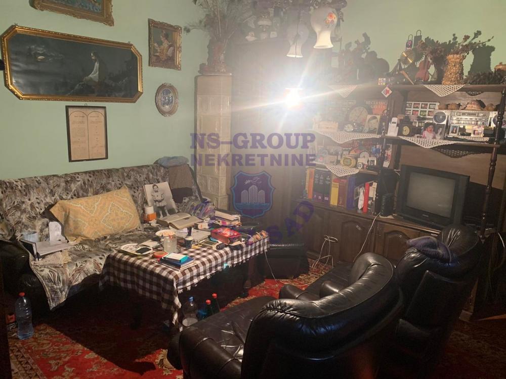 Glavna slika -Dvosoban, 35m2, Novi Sad centar Novi Sad, sa terasom