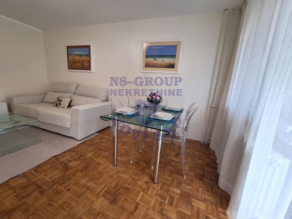 Slika 7 - Prodaja stana, 54m2, Novi Sad centar Novi Sad, sa terasom