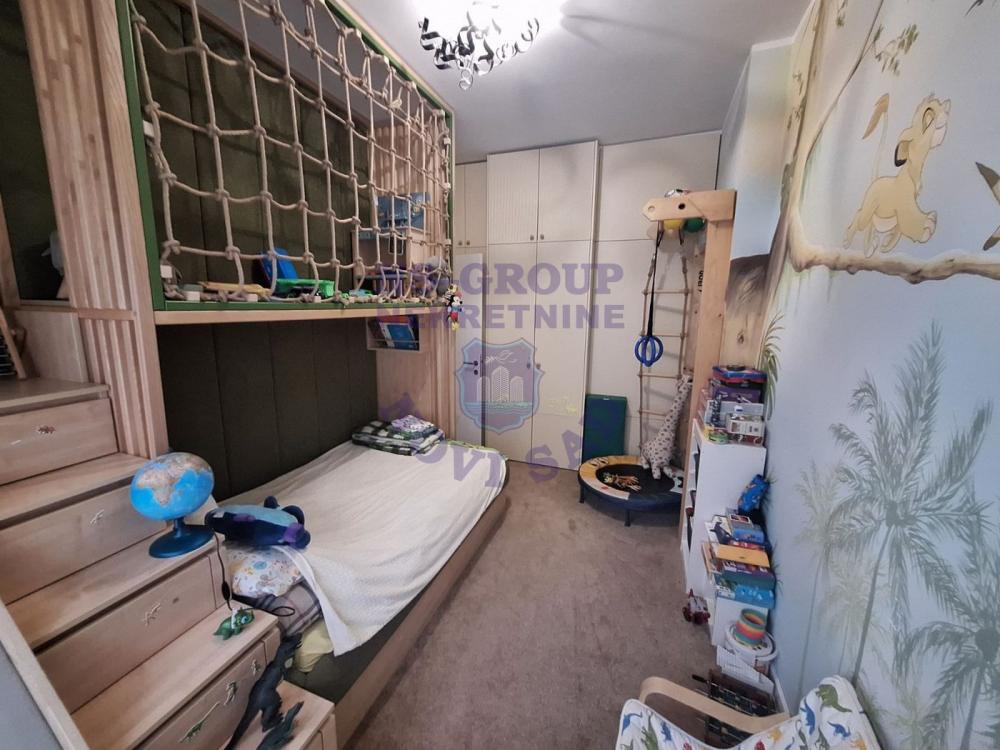 Slika 1 - Prodaja stana, 84m2, Novi Sad centar Novi Sad, sa terasom, ima lift