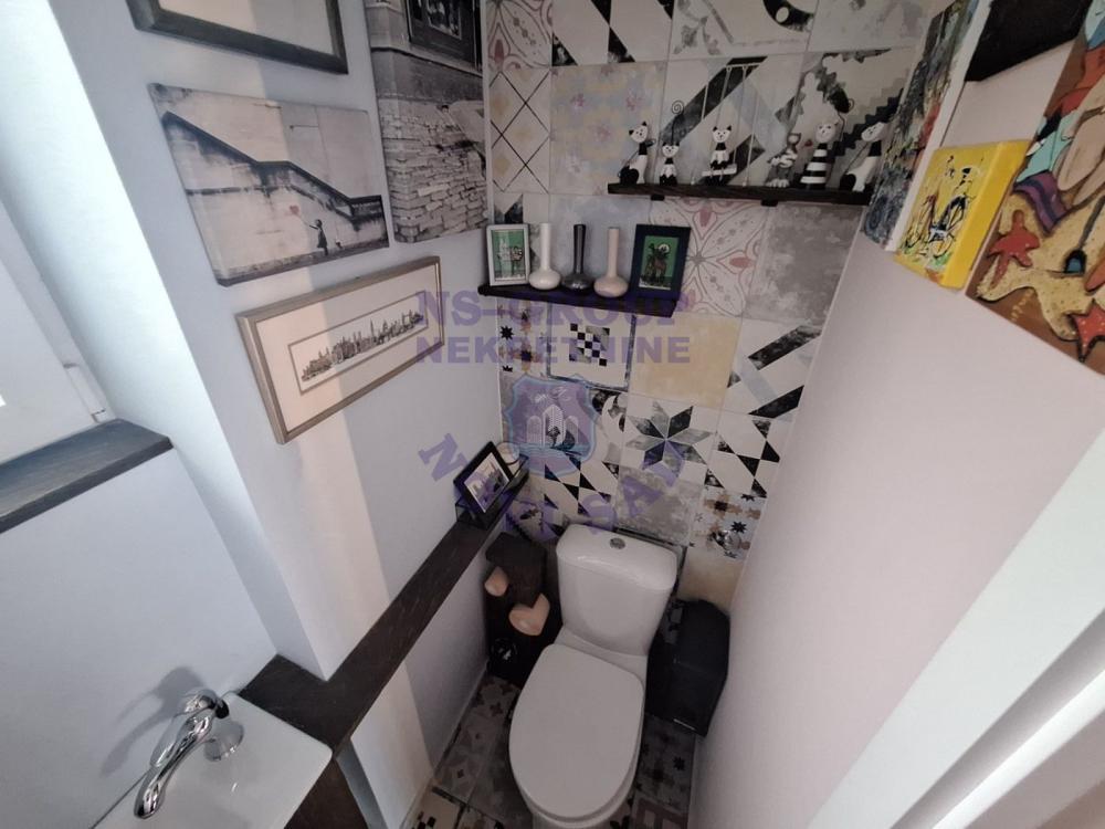 Slika 10 - Prodaja stana, 84m2, Novi Sad centar Novi Sad, sa terasom, ima lift