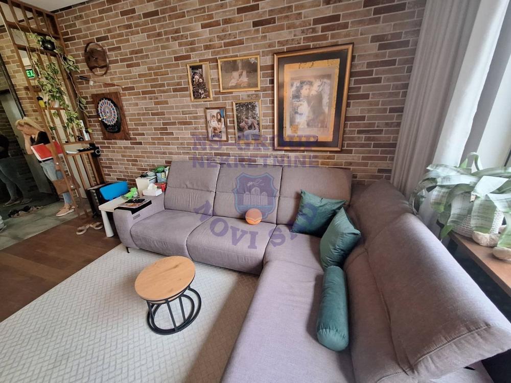 Glavna slika -Prodaja stana, 84m2, Novi Sad centar Novi Sad, sa terasom, ima lift