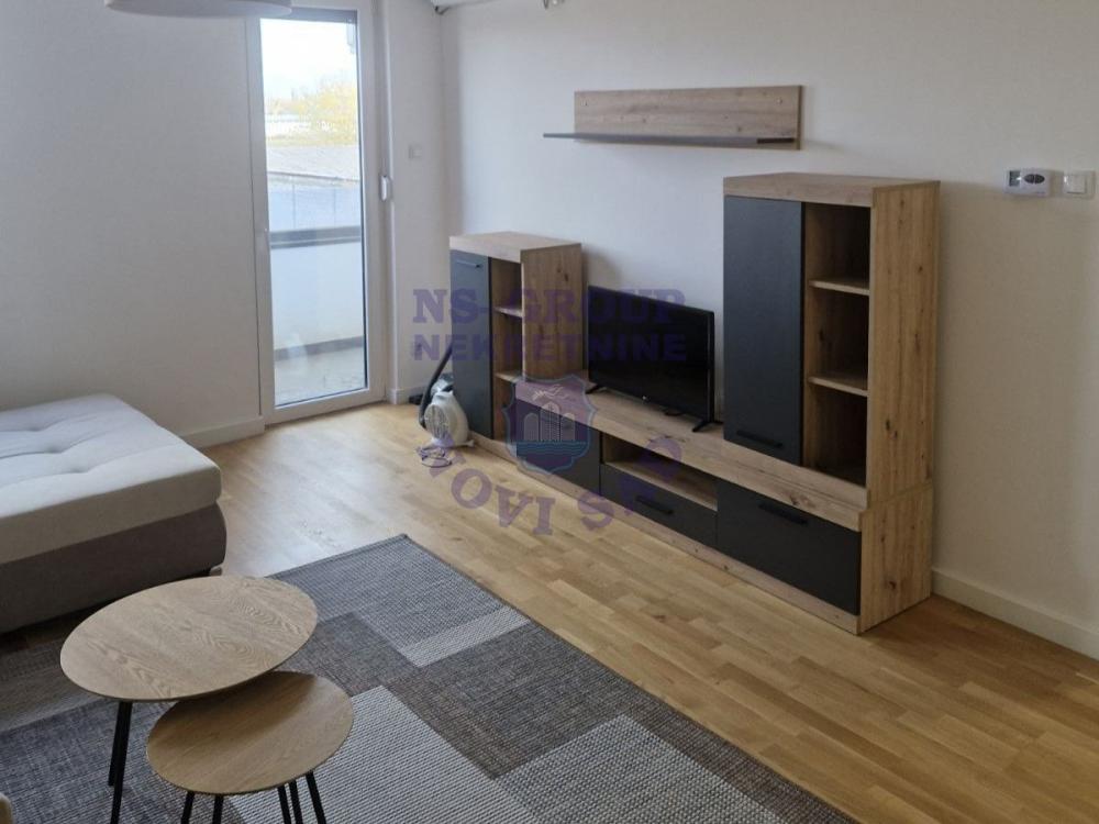 Slika 6 - Dvosoban, 48m2, Petrovaradin Novi Sad, sa terasom, ima lift