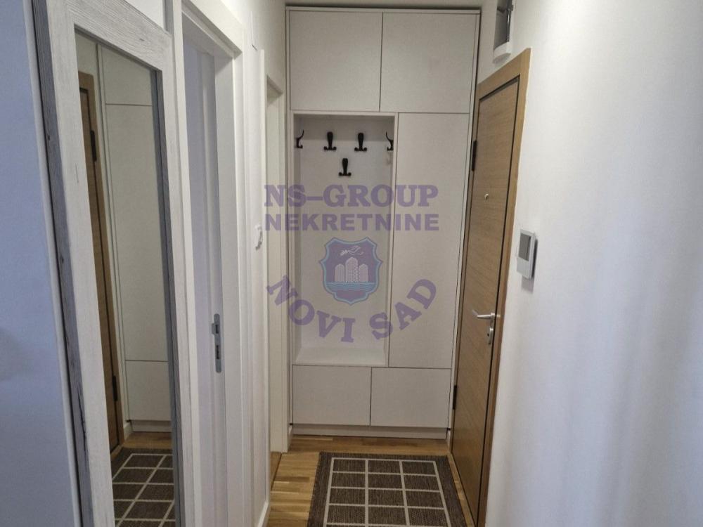 Slika 8 - Dvosoban, 48m2, Petrovaradin Novi Sad, sa terasom, ima lift