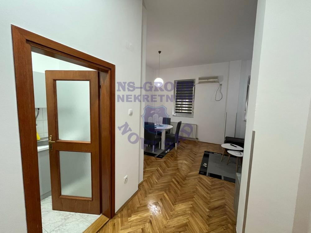 Slika 5 - Prodaja stana, 51m2, Bulevar oslobođenja Novi Sad, ima lift