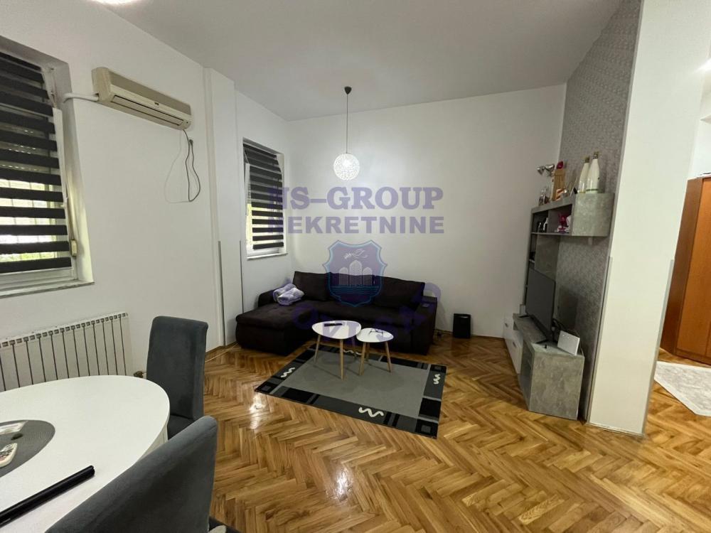 Glavna slika -Prodaja stana, 51m2, Bulevar oslobođenja Novi Sad, ima lift