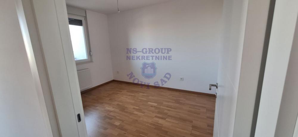 Slika 2 - Prodaja stana, 113m2, Telep Novi Sad, sa terasom, ima lift