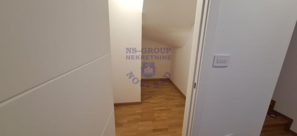 Slika 3 - Prodaja stana, 113m2, Telep Novi Sad, sa terasom, ima lift