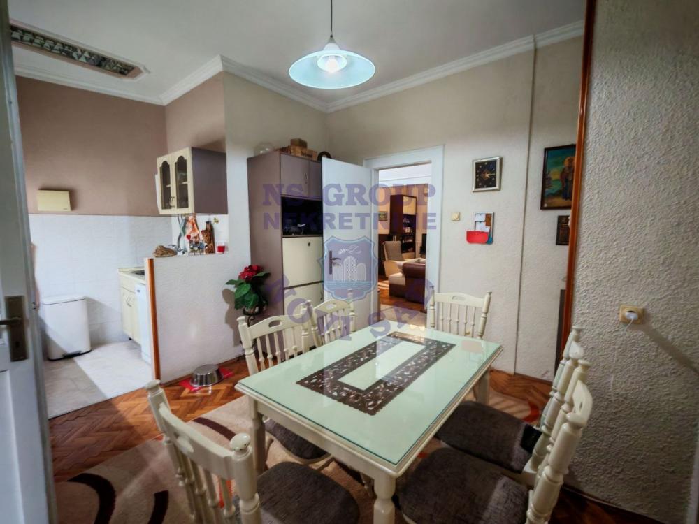 Slika 5 - Prodaja stana, 98m2, Kej žrtava racije Novi Sad, sa terasom