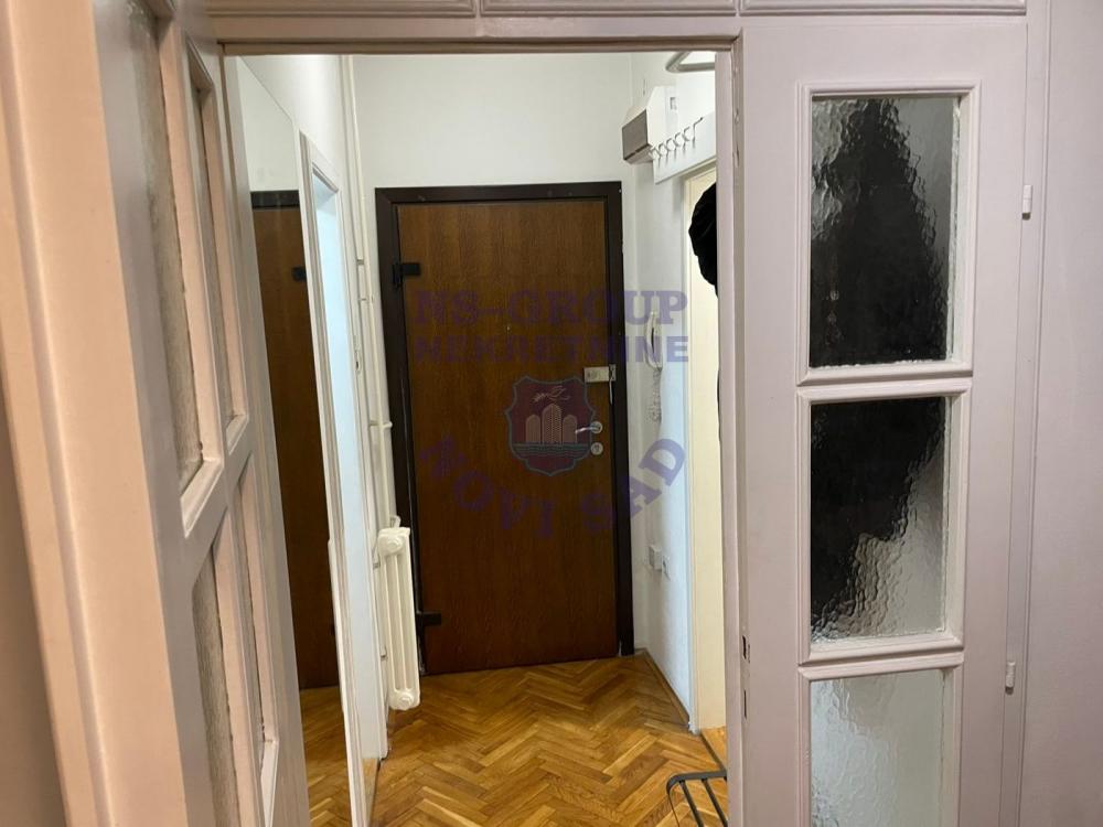 Slika 4 - ~Nameštena garsonjera na Podbari~