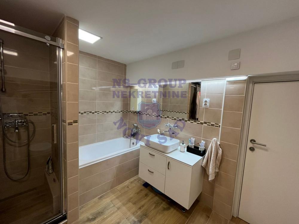 Slika 11 - Prodaja stana, 95m2, Novi Sad centar Novi Sad, sa terasom