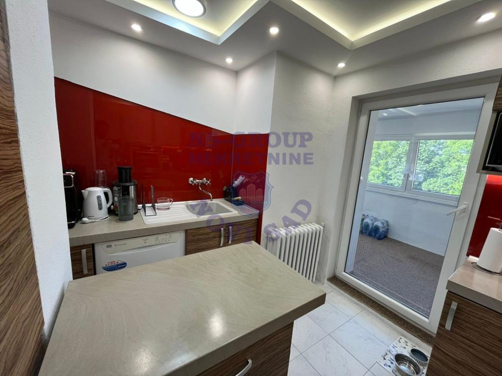 Slika 4 - Prodaja stana, 95m2, Novi Sad centar Novi Sad, sa terasom