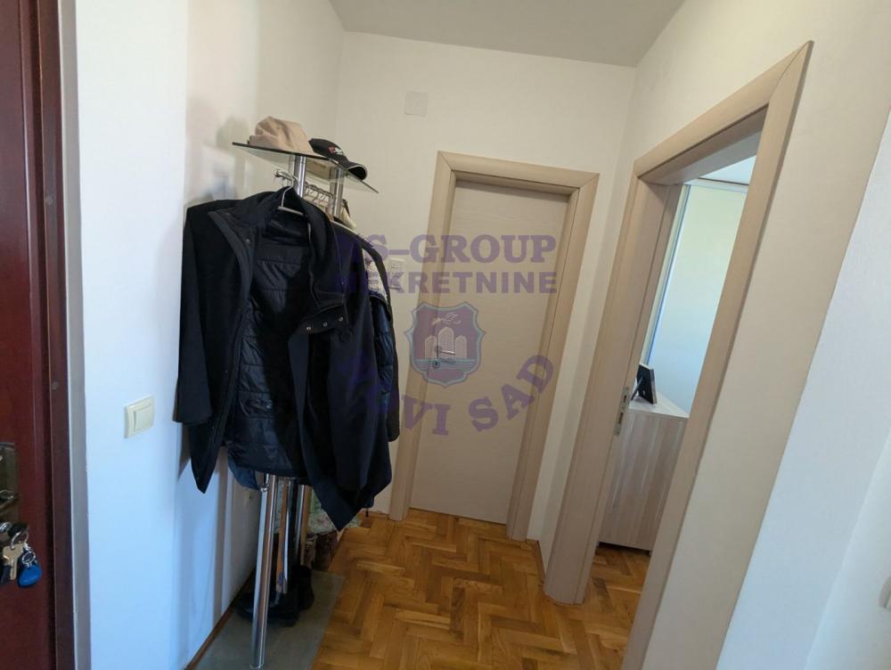 Slika 3 - Prodaja stana, 47m2, Podbara Novi Sad, sa terasom, ima lift