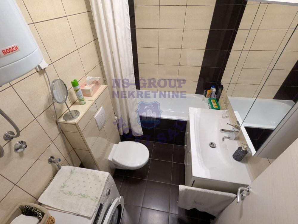 Slika 6 - Prodaja stana, 47m2, Podbara Novi Sad, sa terasom, ima lift