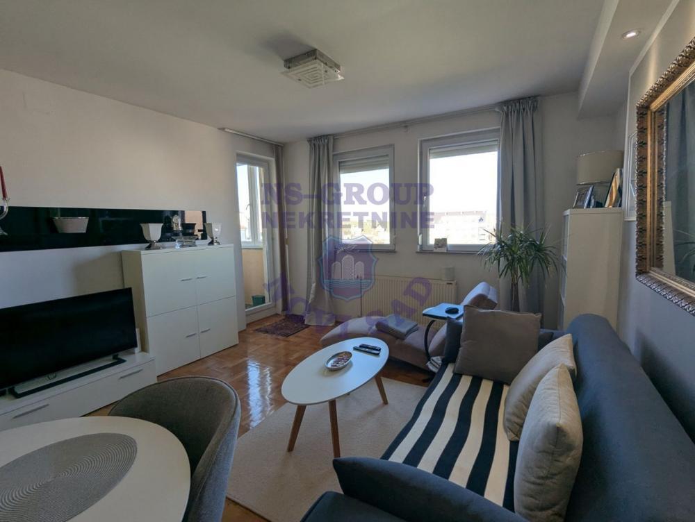 Glavna slika -Prodaja stana, 47m2, Podbara Novi Sad, sa terasom, ima lift