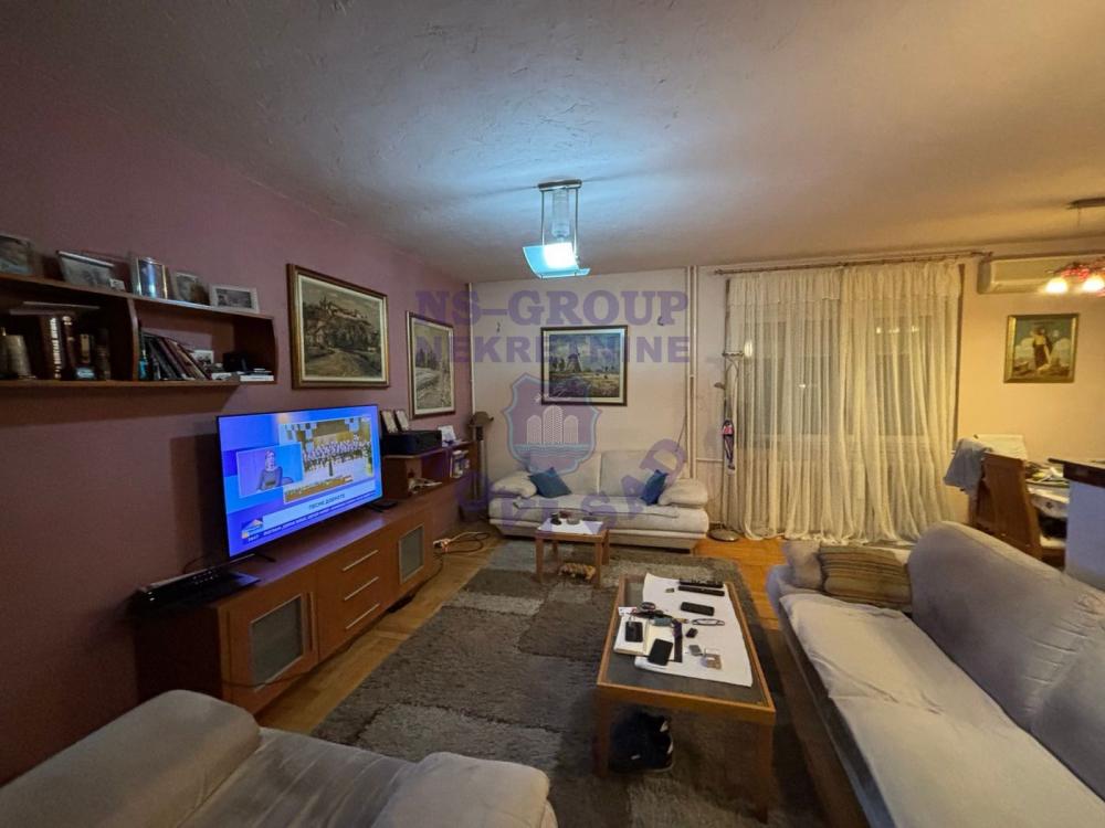 Slika 1 - Prodaja stana, 98m2, Kej žrtava racije Novi Sad, sa terasom