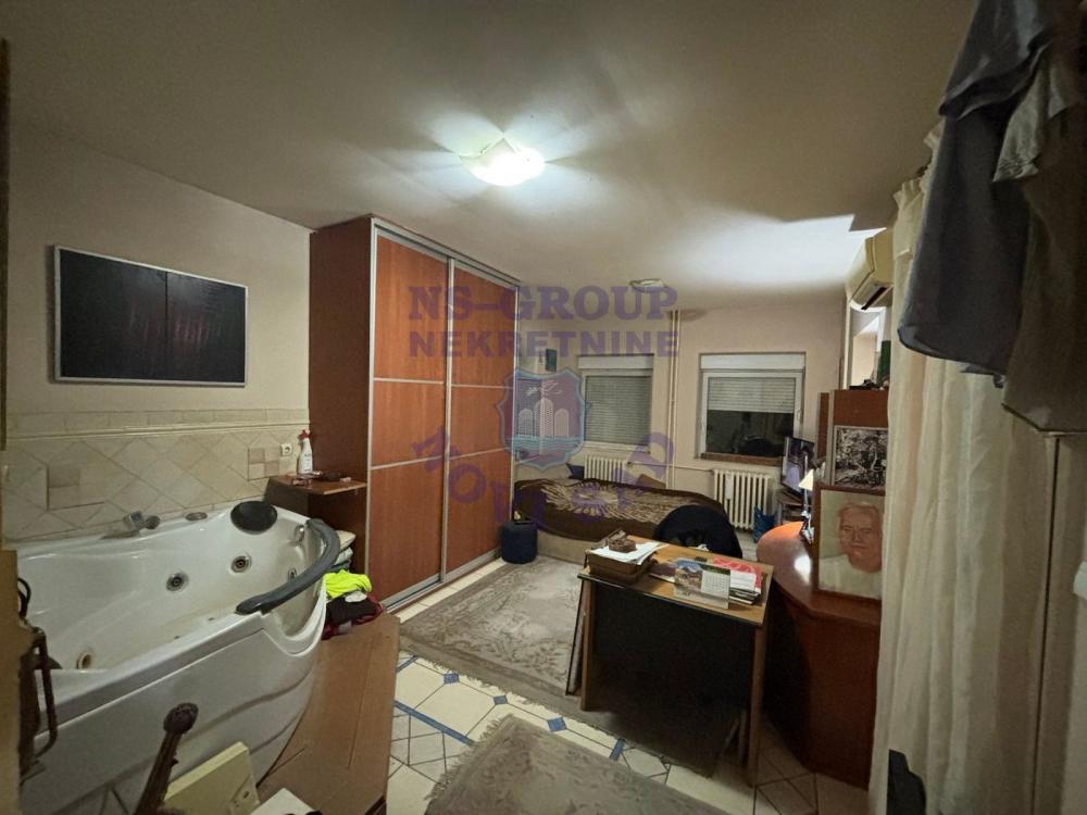 Slika 7 - Prodaja stana, 98m2, Kej žrtava racije Novi Sad, sa terasom