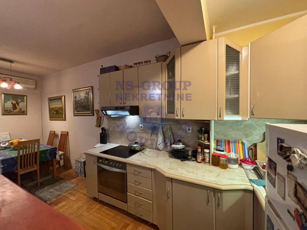 Slika 5 - Prodaja stana, 98m2, Kej žrtava racije Novi Sad, sa terasom