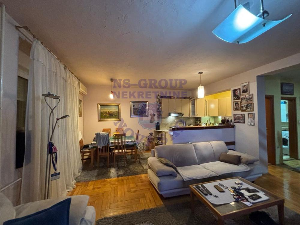 Slika 2 - Prodaja stana, 98m2, Kej žrtava racije Novi Sad, sa terasom