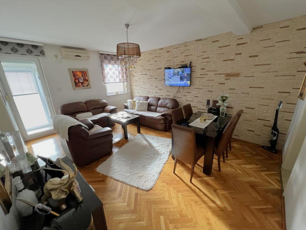 Slika 2 - Stan,NOVI SAD,SAJAM,kv: 49, € 142150, ID: 1019277