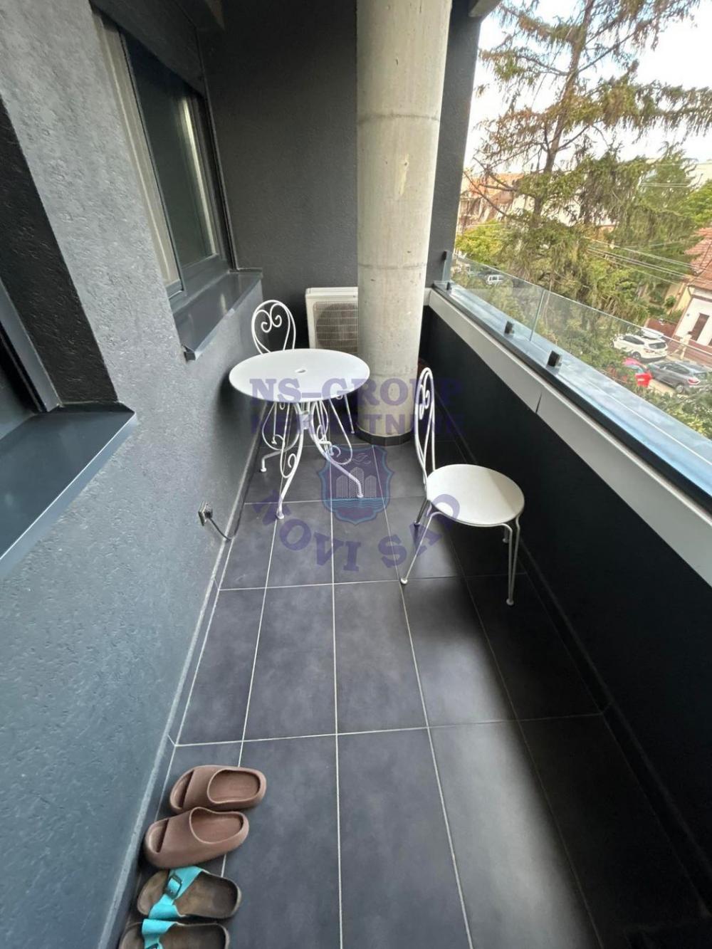 Slika 10 - Četvorosoban, 90m2, sa terasom, ima lift