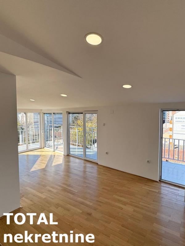 Slika 4 - Stan,NOVI SAD,CENTAR,kv: 59.00, € 147500, ID: 1101842