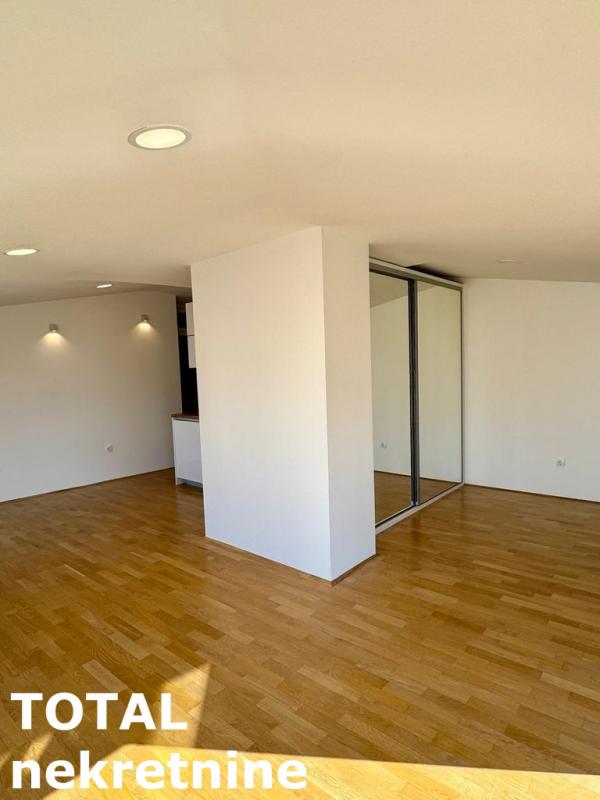 Slika 7 - Stan,NOVI SAD,CENTAR,kv: 59.00, € 147500, ID: 1101842