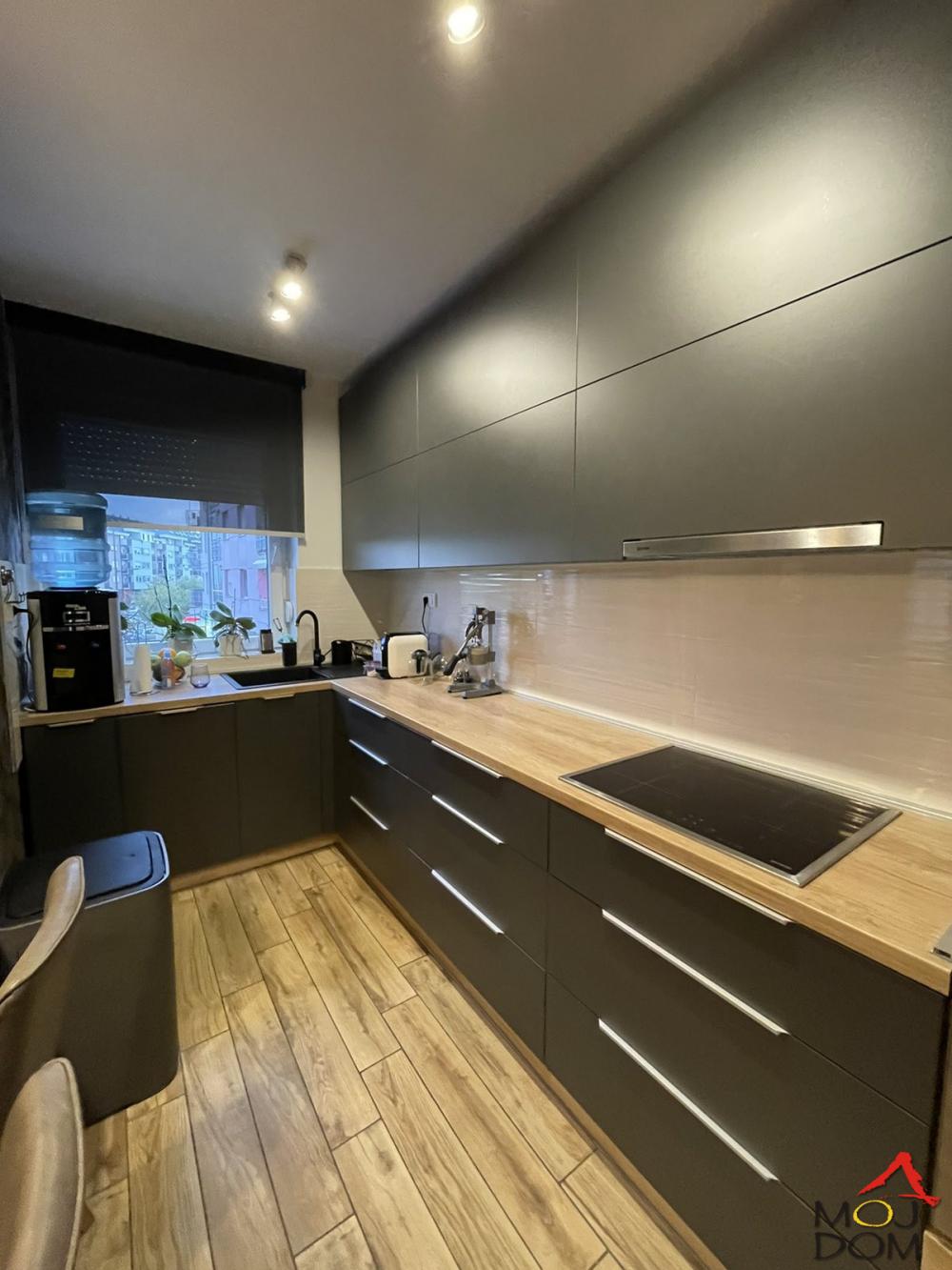 Slika 2 - Stan,NOVI SAD,SOMBORSKI BULEVAR,kv: 84, € 236900, ID: 1023187