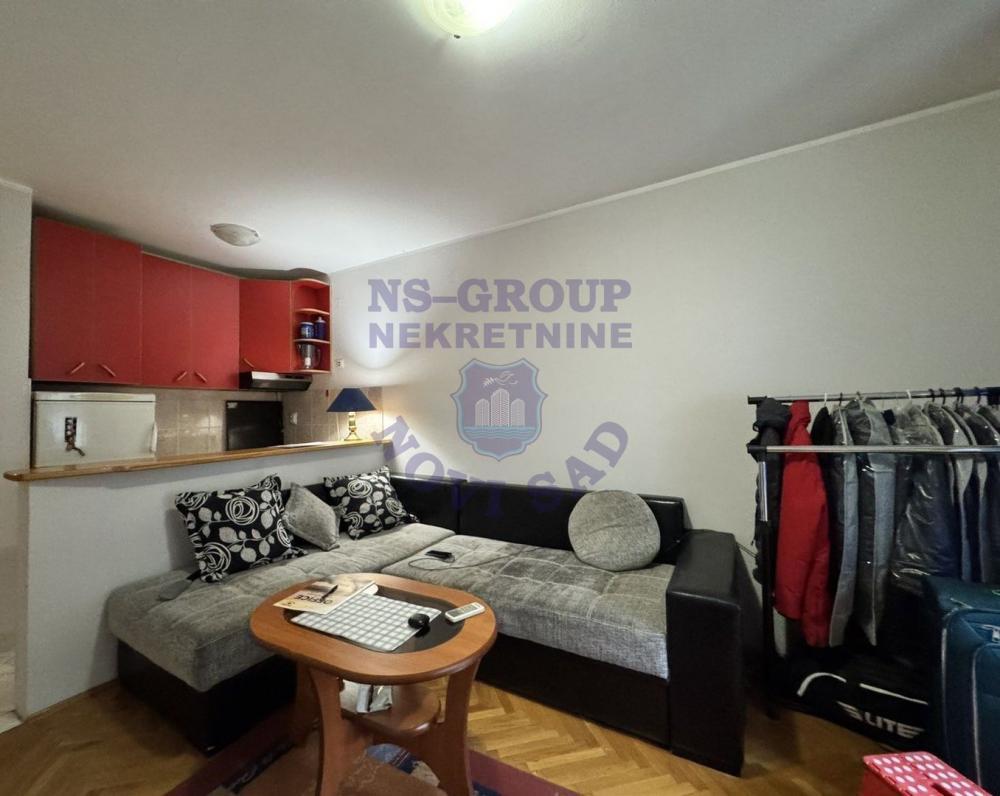 Glavna slika -Garsonjera od 27m² na Grbavici