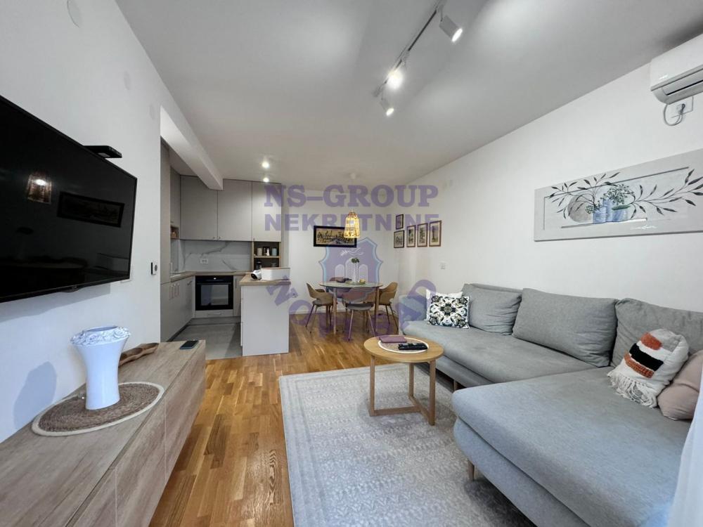 Slika 0 - Fantastičan trosoban stan na Novom Naselju