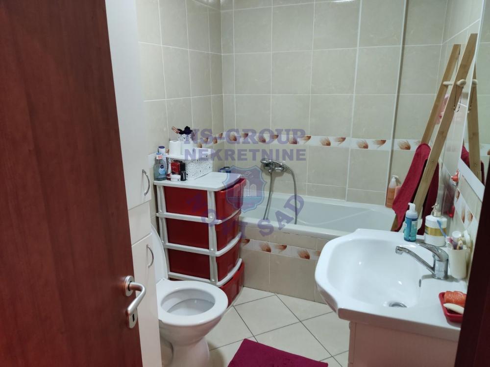 Slika 3 - Odlican trosoban stan na Novoj Detelinari! 