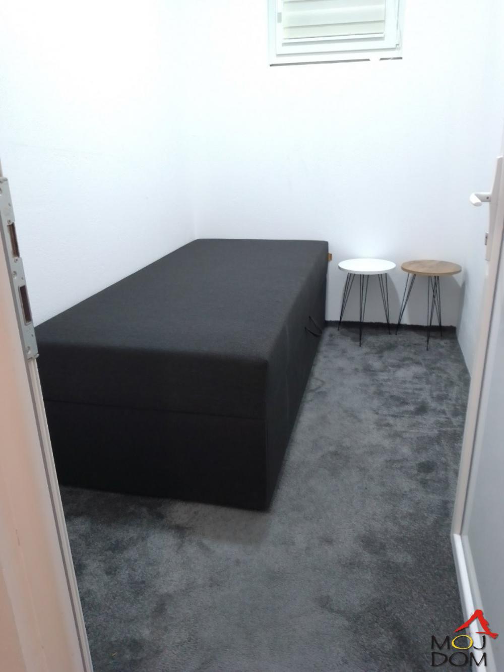 Slika 2 - Stan,NOVI SAD,ADICE,kv: 29, € 72000, ID: 1031349