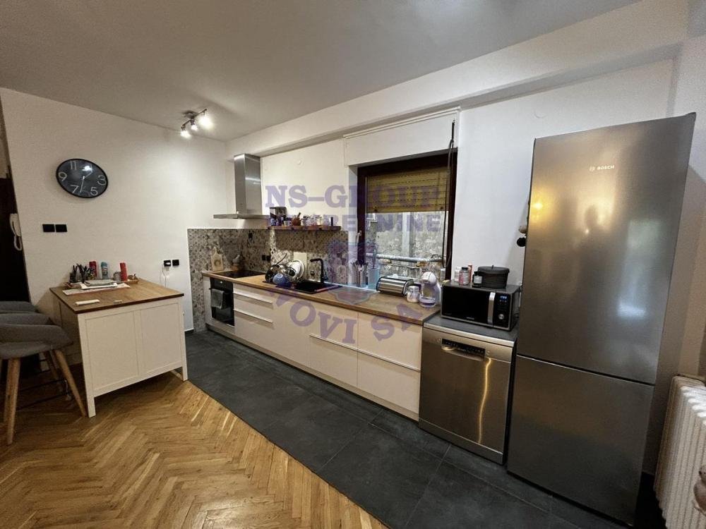 Slika 3 - Troiposoban stan u Centru Novog sada 84m2.