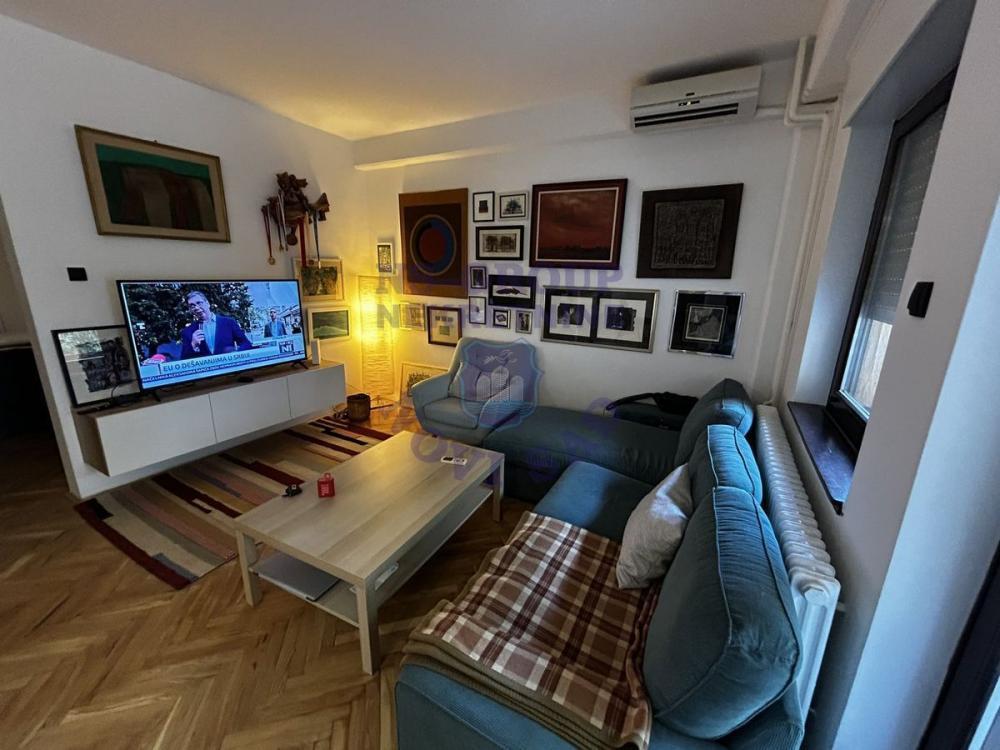 Glavna slika -Troiposoban stan u Centru Novog sada 84m2.