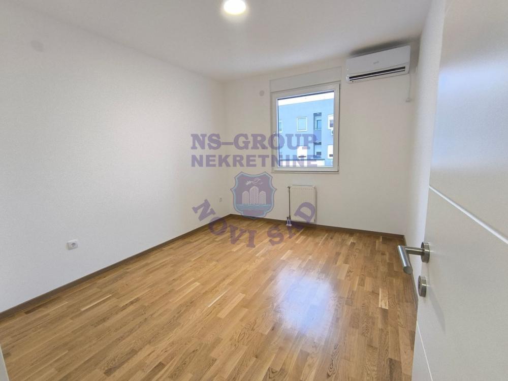 Slika 7 - Petosoban, 122m2, Telep Novi Sad, sa terasom, ima lift