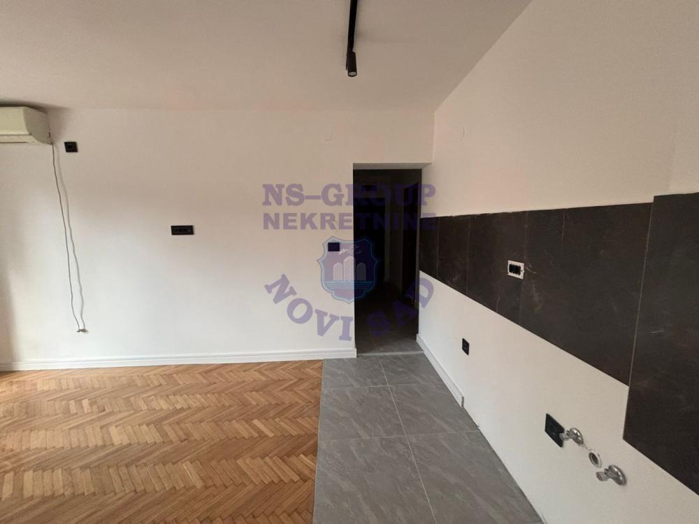 Slika 1 - Dvoiposoban 51m2 Stara Detelinara