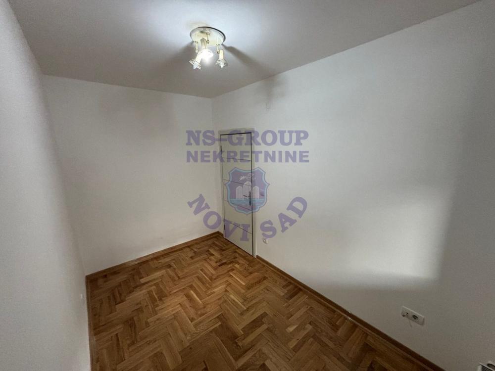 Slika 2 - Jednoiposoban, 26m2, Banatić Novi Sad