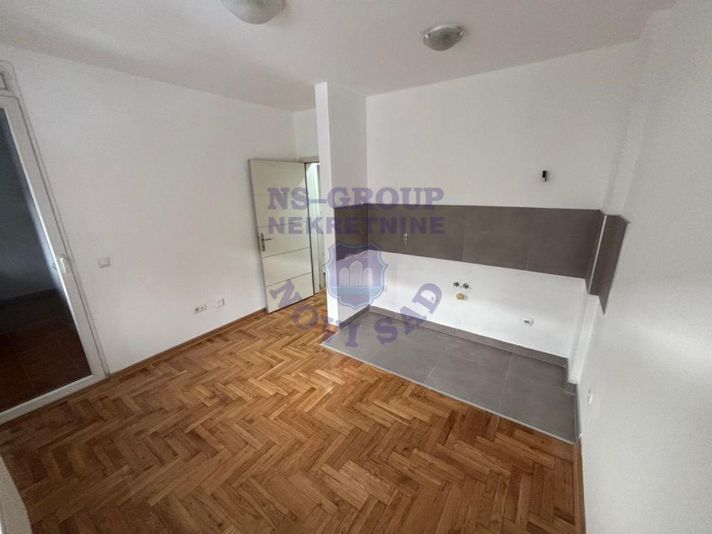 Slika 8 - Jednoiposoban, 26m2, Banatić Novi Sad