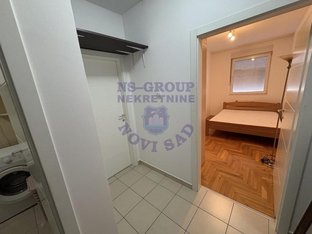 Slika 1 - Dvosoban, 40m2, Nova Detelinara Novi Sad