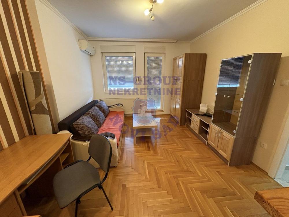 Glavna slika -Dvosoban, 40m2, Nova Detelinara Novi Sad