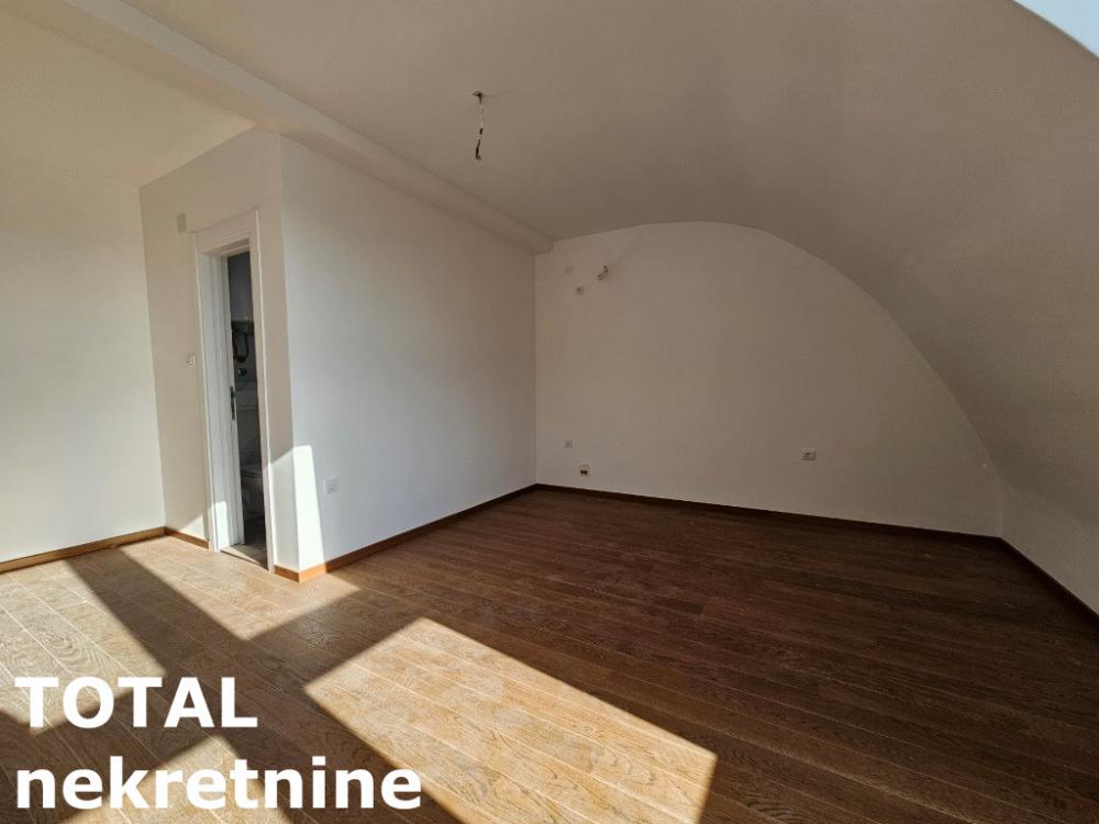 Slika 7 - Stan,NOVI SAD,TELEP,kv: 208.00, € 352000, ID: 1099476