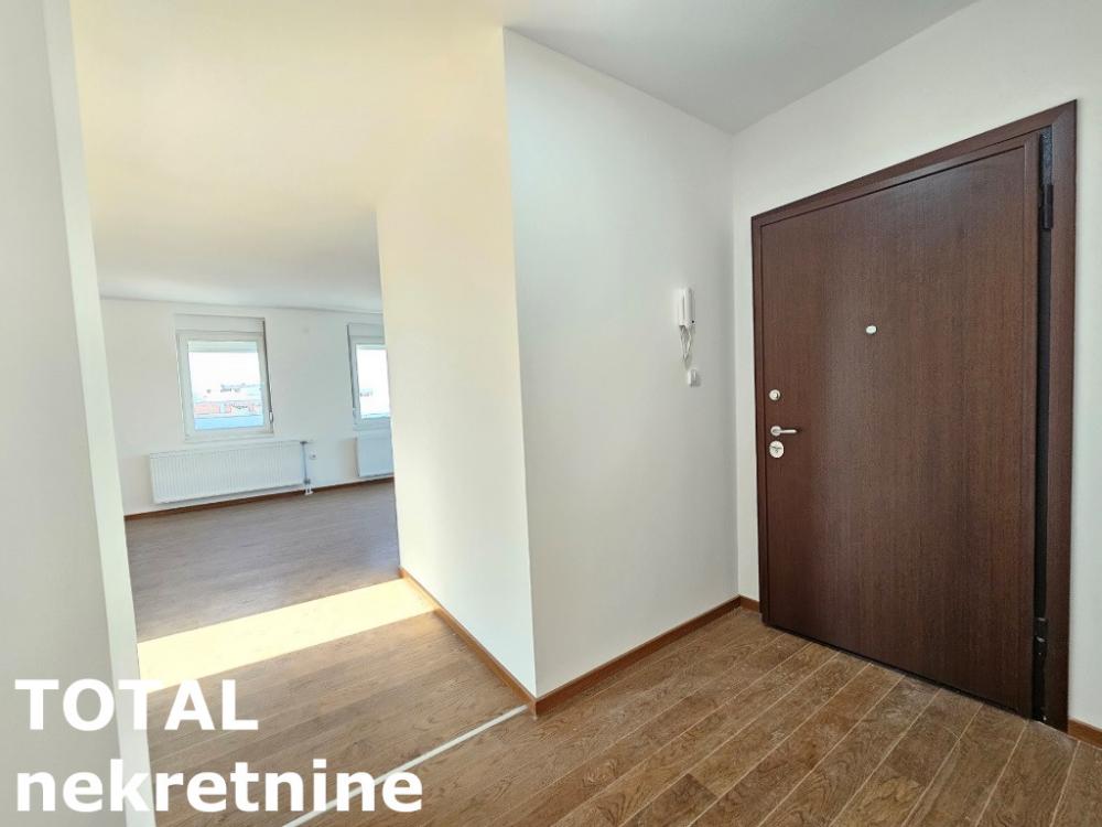 Slika 8 - Stan,NOVI SAD,TELEP,kv: 208.00, € 352000, ID: 1099476