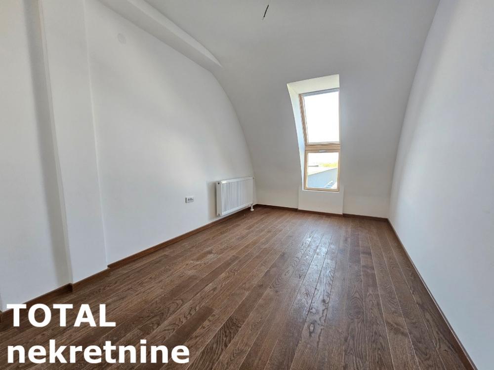 Slika 10 - Stan,NOVI SAD,TELEP,kv: 208.00, € 352000, ID: 1099476