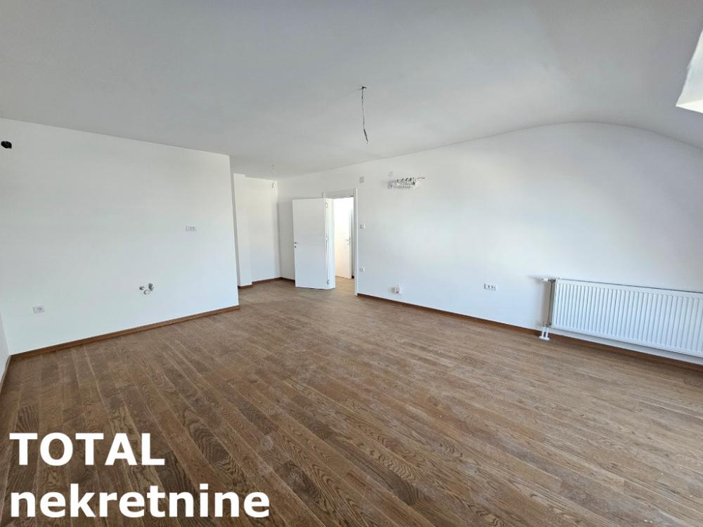 Slika 3 - Stan,NOVI SAD,TELEP,kv: 208.00, € 352000, ID: 1099476