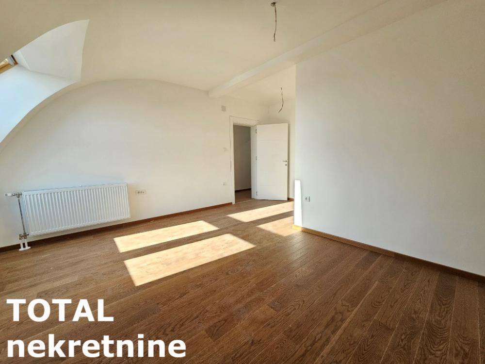 Slika 4 - Stan,NOVI SAD,TELEP,kv: 208.00, € 352000, ID: 1099476