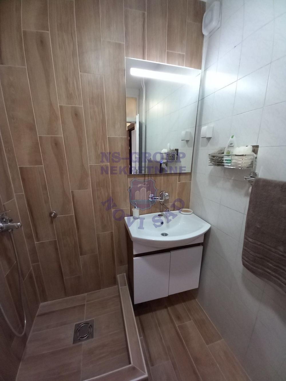 Slika 4 - 559457-Odlična uknjižena garsonjera na top lokaciji u neposrednoj blizini Sajma. 