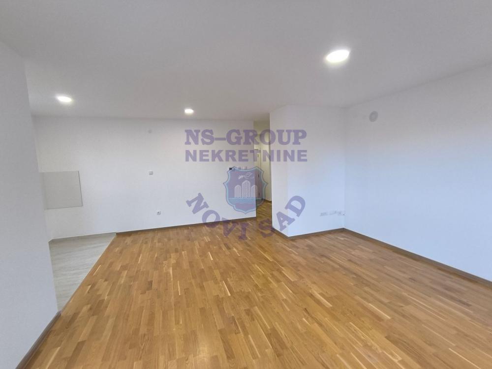 Slika 2 - Petosoban, 122m2, Telep Novi Sad, sa terasom, ima lift