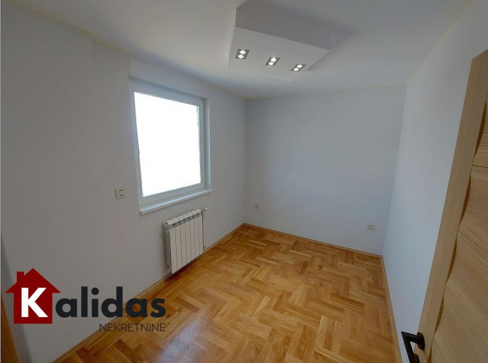 Slika 5 - Stan,NOVI SAD,TELEP,kv: 72, € 177980, ID: 1008352